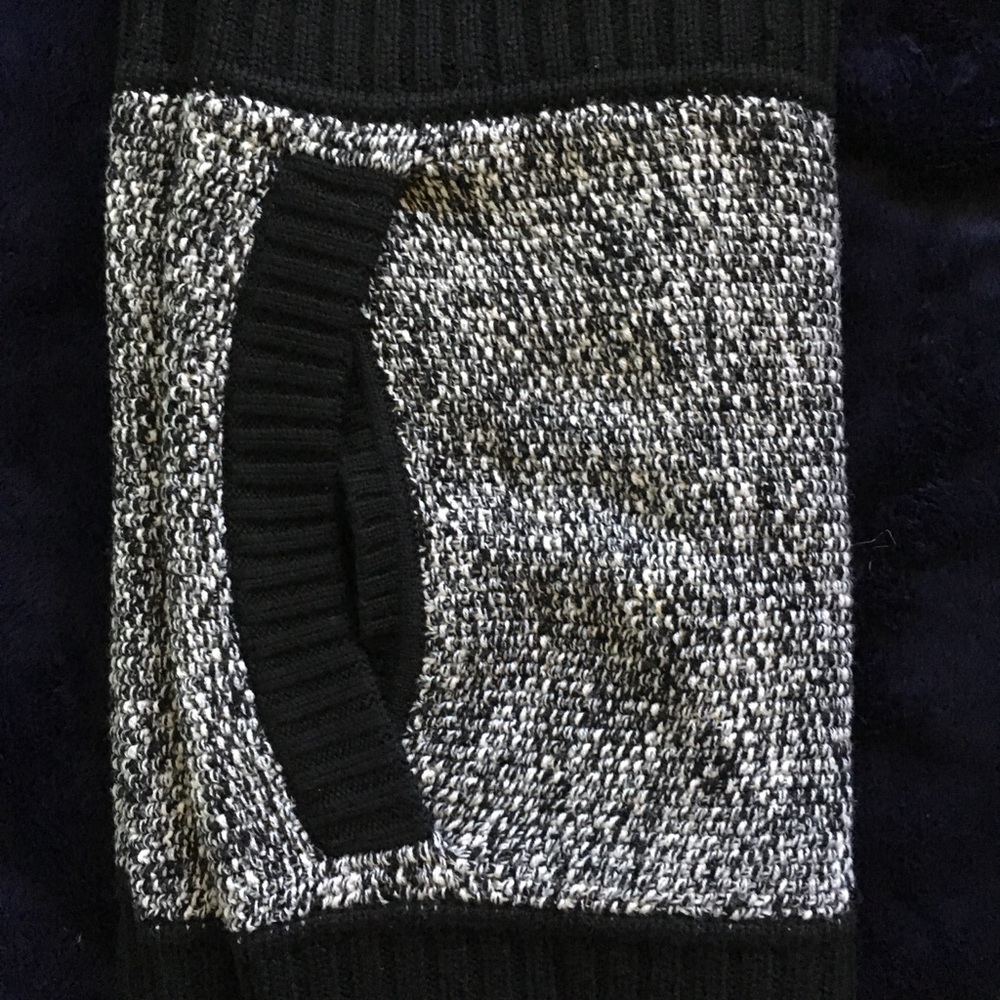 Lululemon wrap around knit scarf